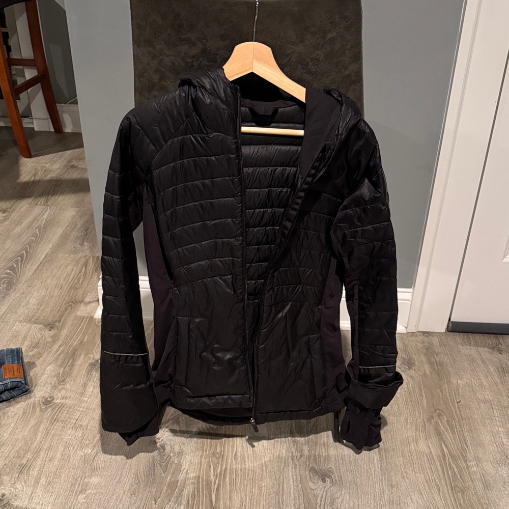 Lululemon Down for it All Run Quilted Hooded Jacket- thumb holes and flip mitts